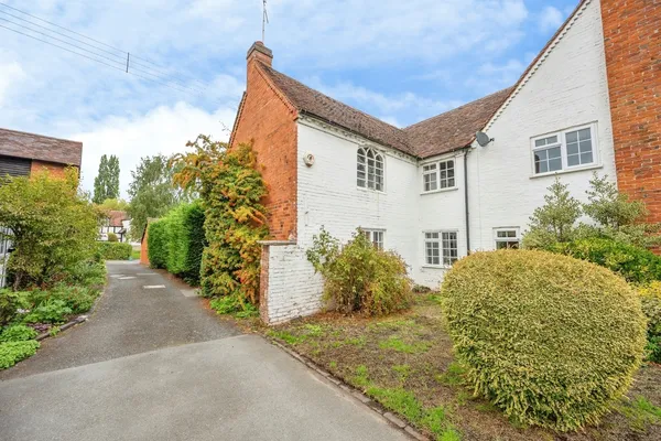 Arrow, Alcester, Warwickshire, B49