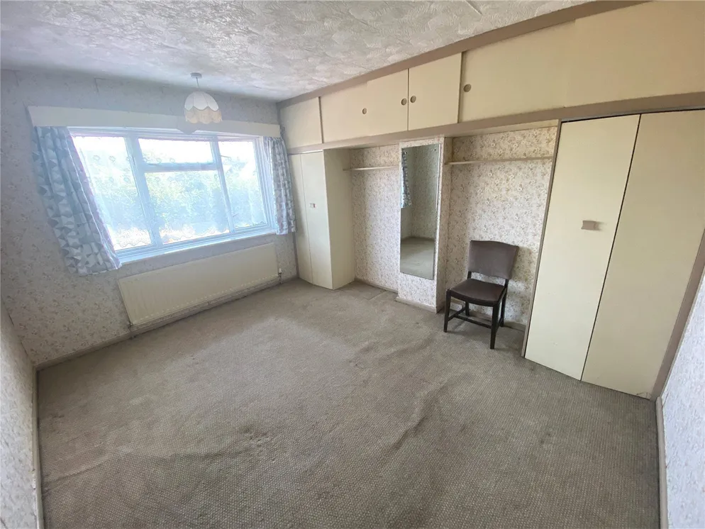 Property carousel item 17