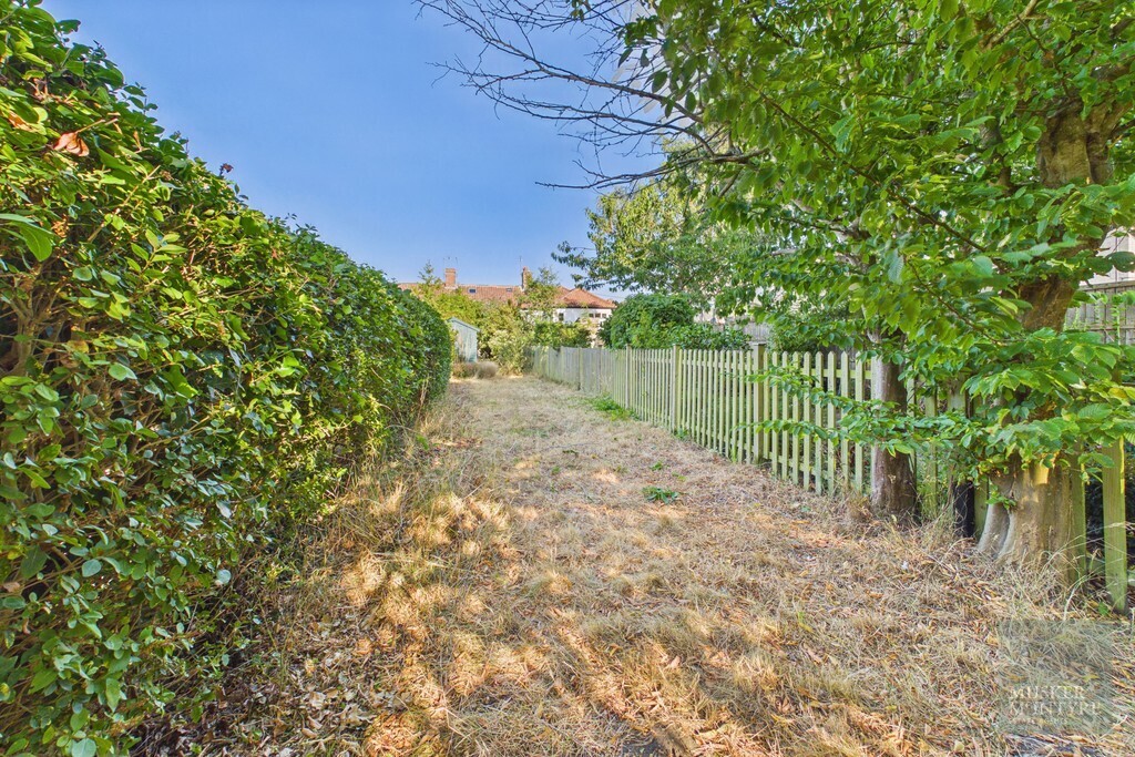 Kemps Lane, Beccles Image 11