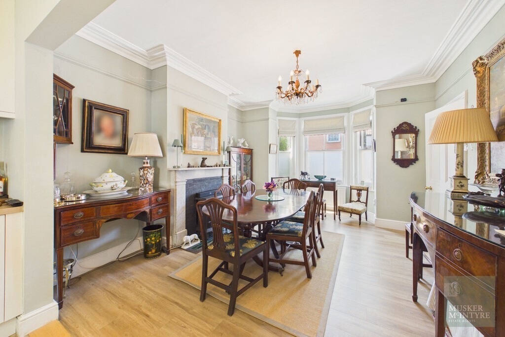 Camden House,  Bungay Image 10