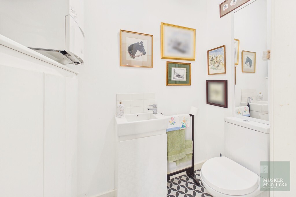 Camden House,  Bungay Image 11
