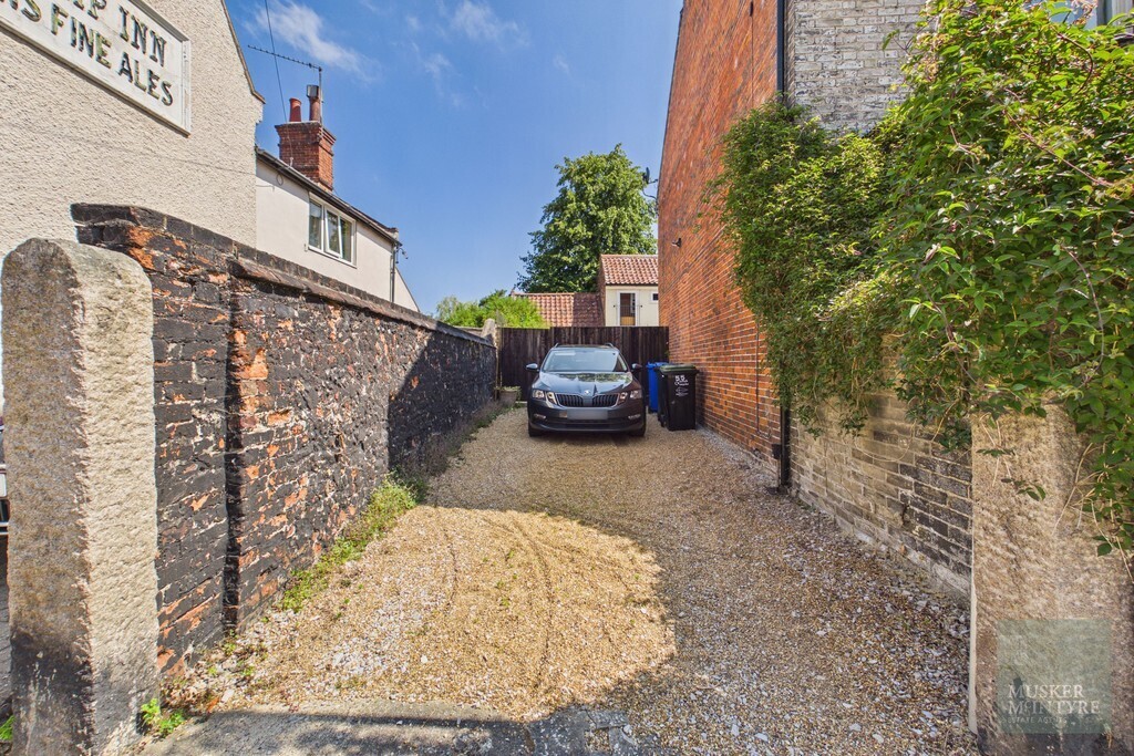 Camden House,  Bungay Image 24