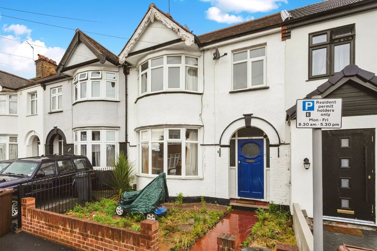 Hulse Avenue, Barking