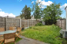 Hulse Avenue, Barking