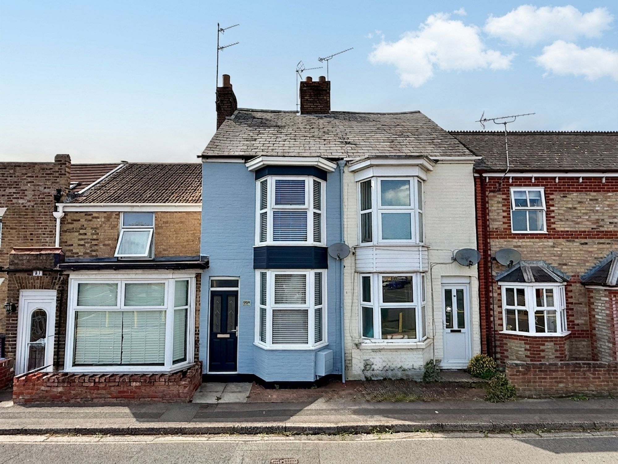 Wood Street, Taunton - NO onward chain! Image 1