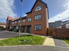 Francis Avenue, AYLESBURY photo