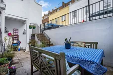 Gloucester Mews, London, W2 photo 3