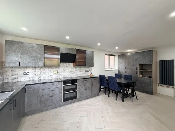 Egerton Road, Hale, WA15 8EE