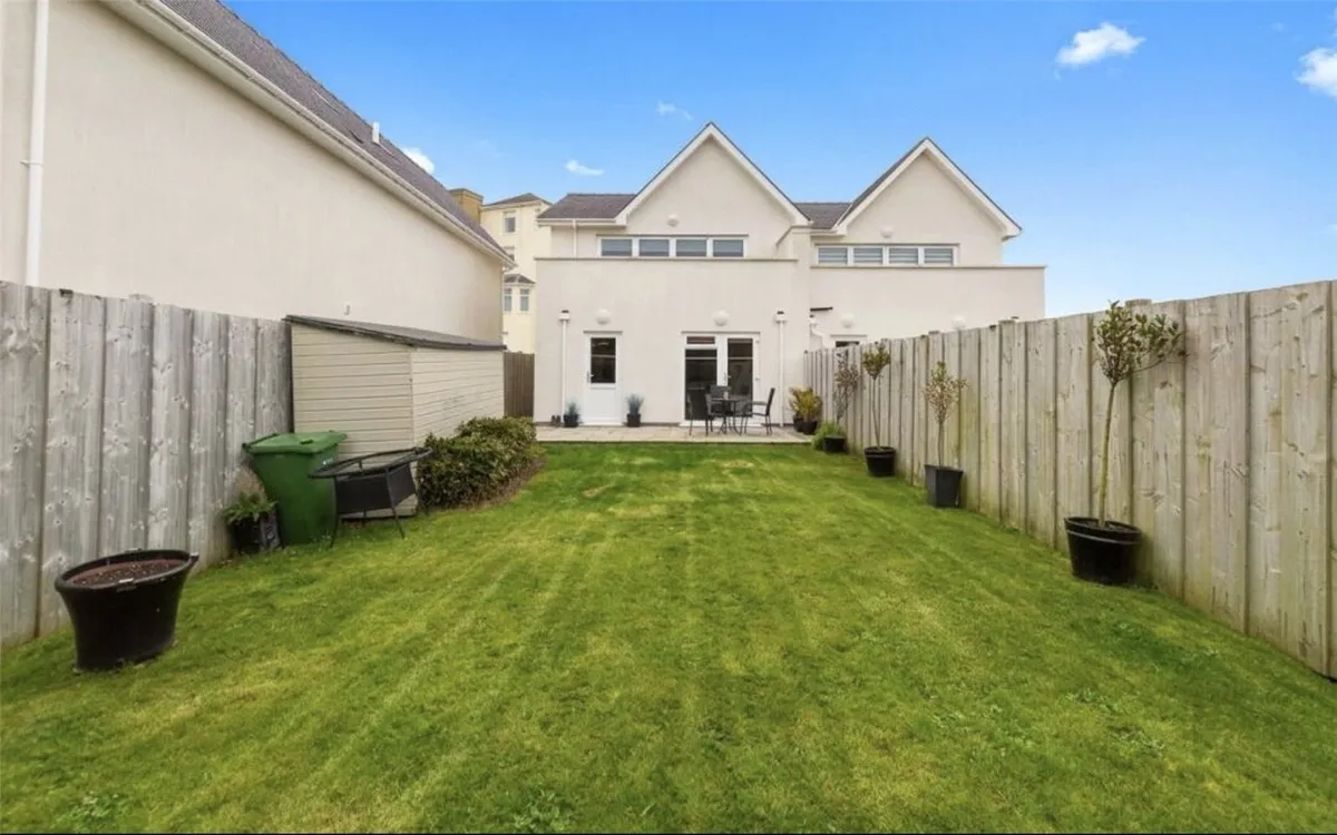 Lon Y Don, Trearddur Bay, Holyhead, Ynys Mon, LL65