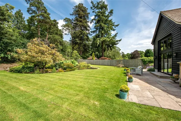 Standon Lane, Ockley, RH5 photo 18