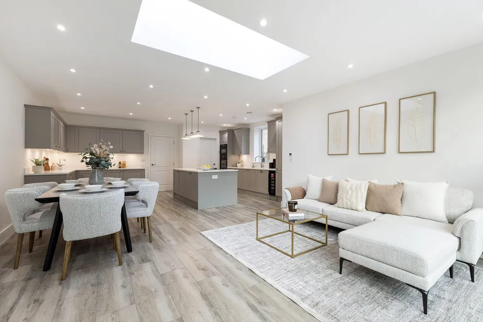 Hurst Villas, Hurst Road, East Molesey, KT8 photo 4