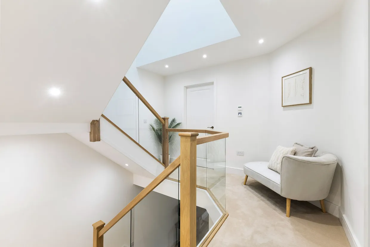 Hurst Villas, Hurst Road, East Molesey, KT8 photo 10