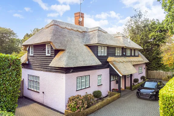 California Lane, Bushey, WD23