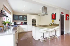 California Lane, Bushey, WD23 photo 9