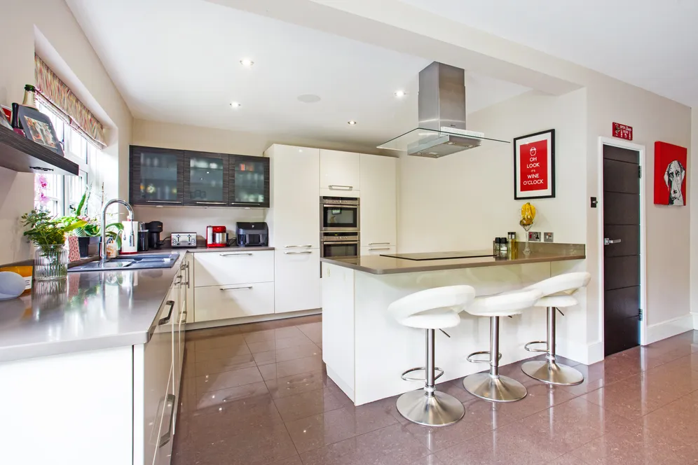 California Lane, Bushey, WD23 photo 9
