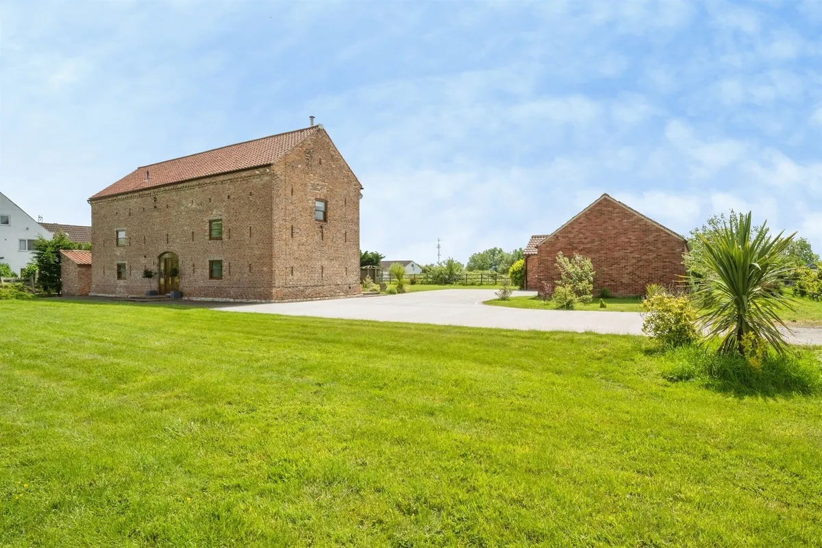 Moss Road, Moss, Doncaster