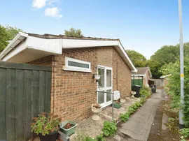 Barrington Close, SWINDON photo