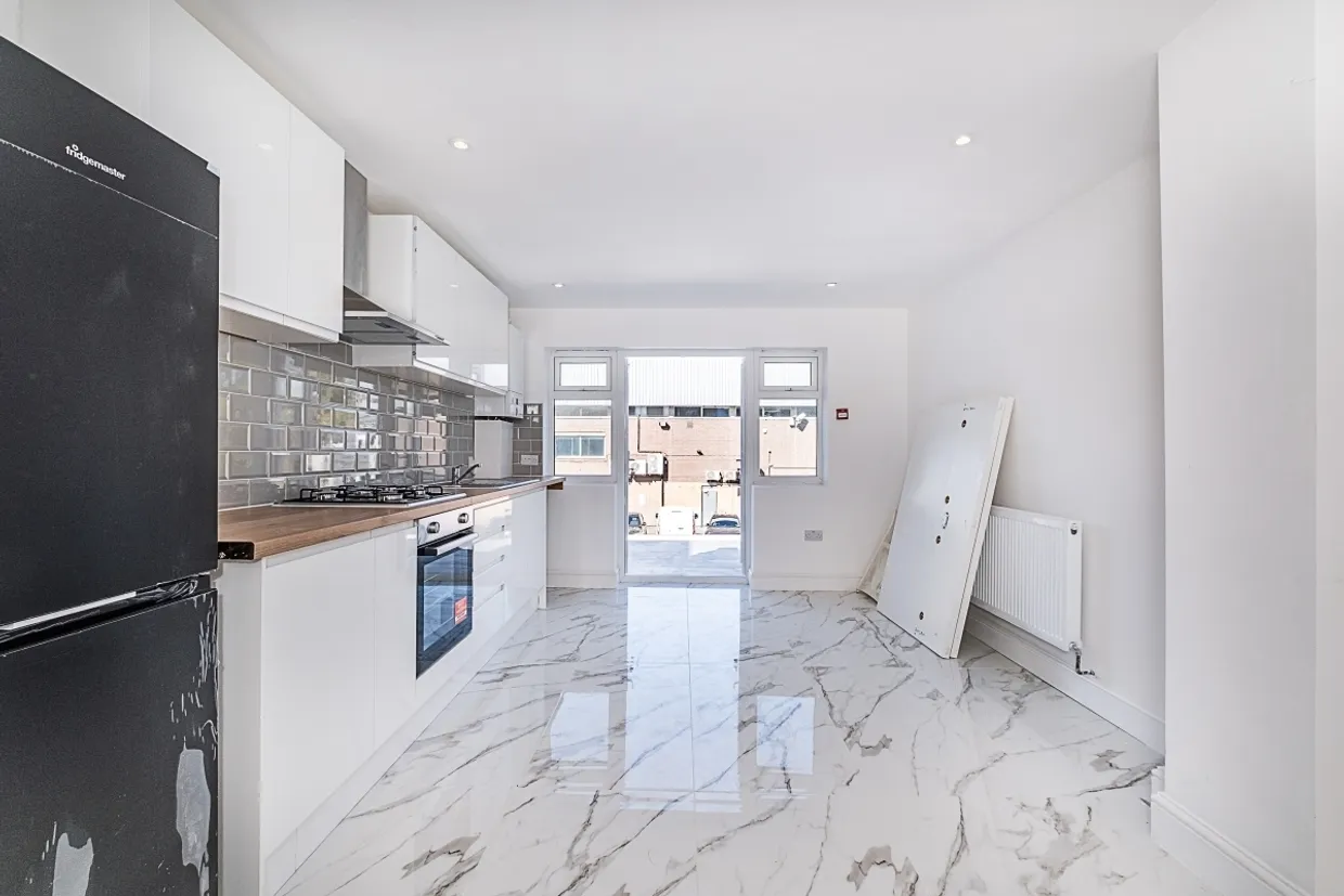Gambole Road London SW17 photo 1