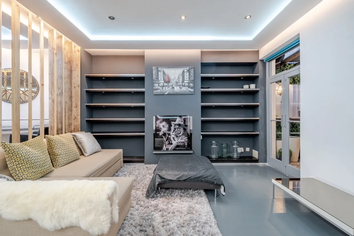Bramham Gardens Earls Court SW5 photo 2