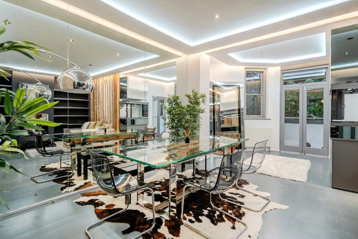 Bramham Gardens Earls Court SW5 photo 3