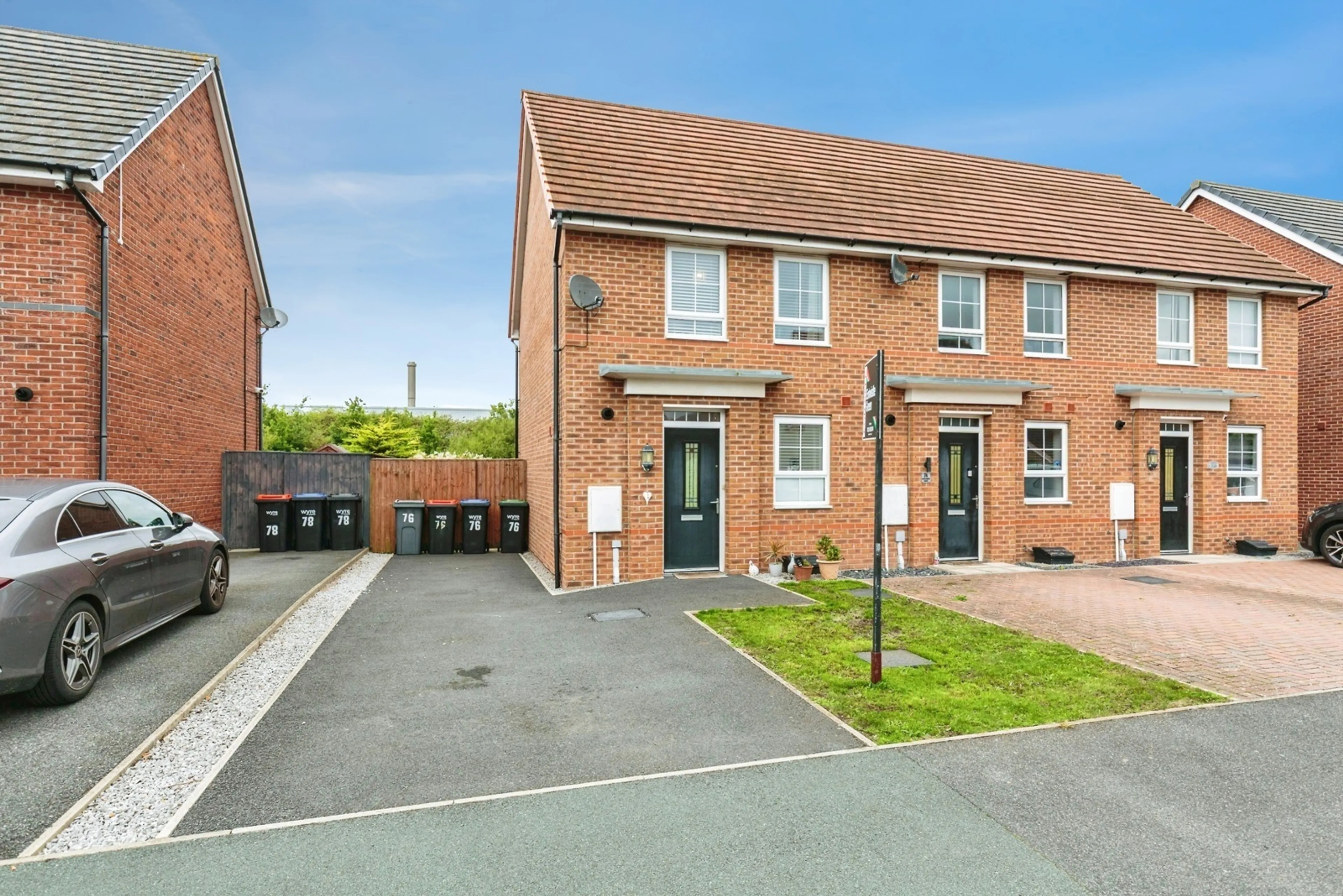Property photo 0