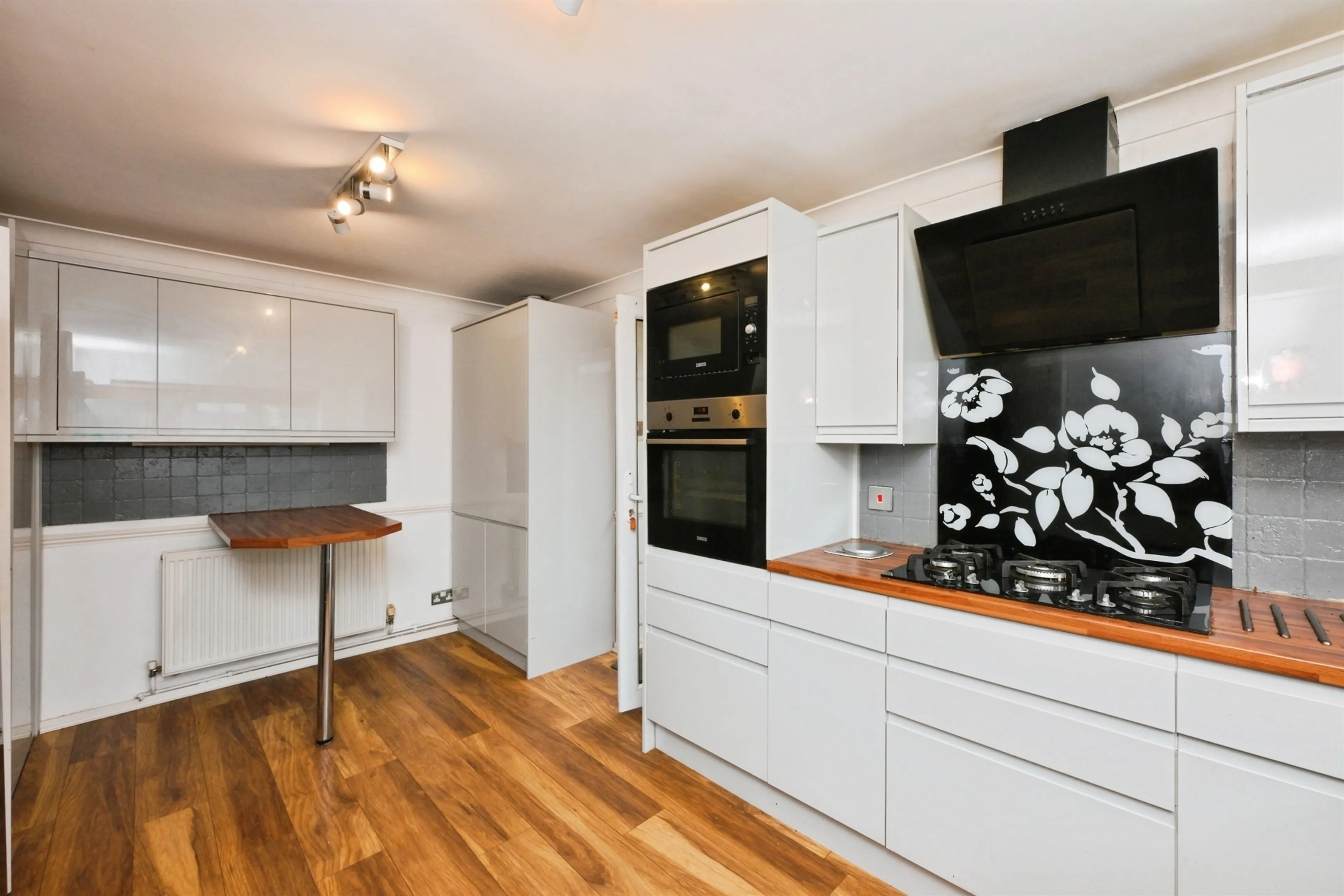 Property at Warners Avenue, Hoddesdon