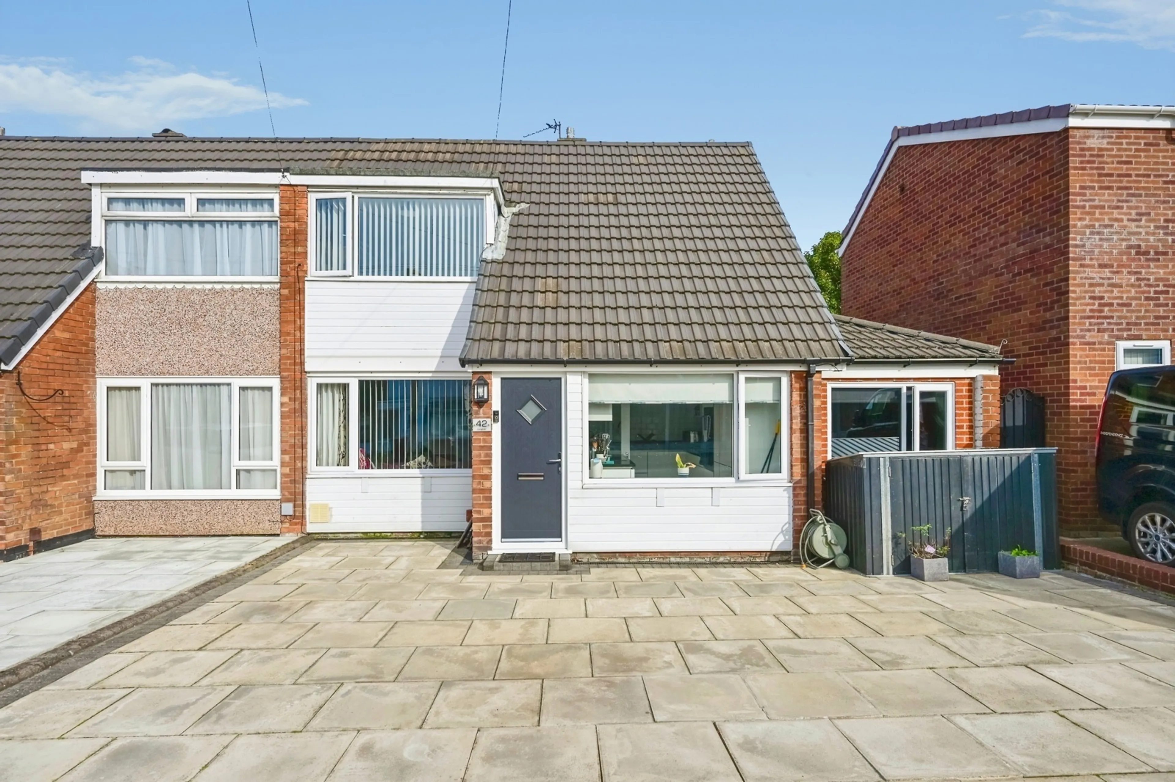 Property photo 0