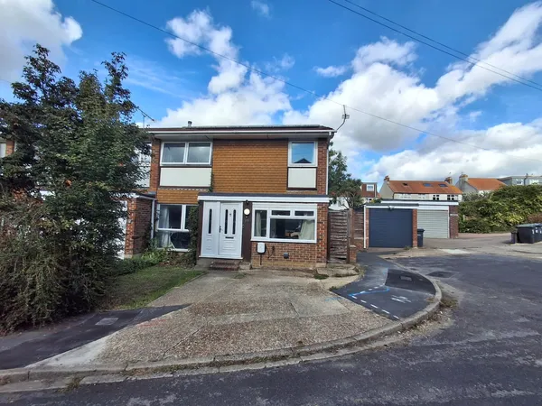 Hillside Avenue, Widley