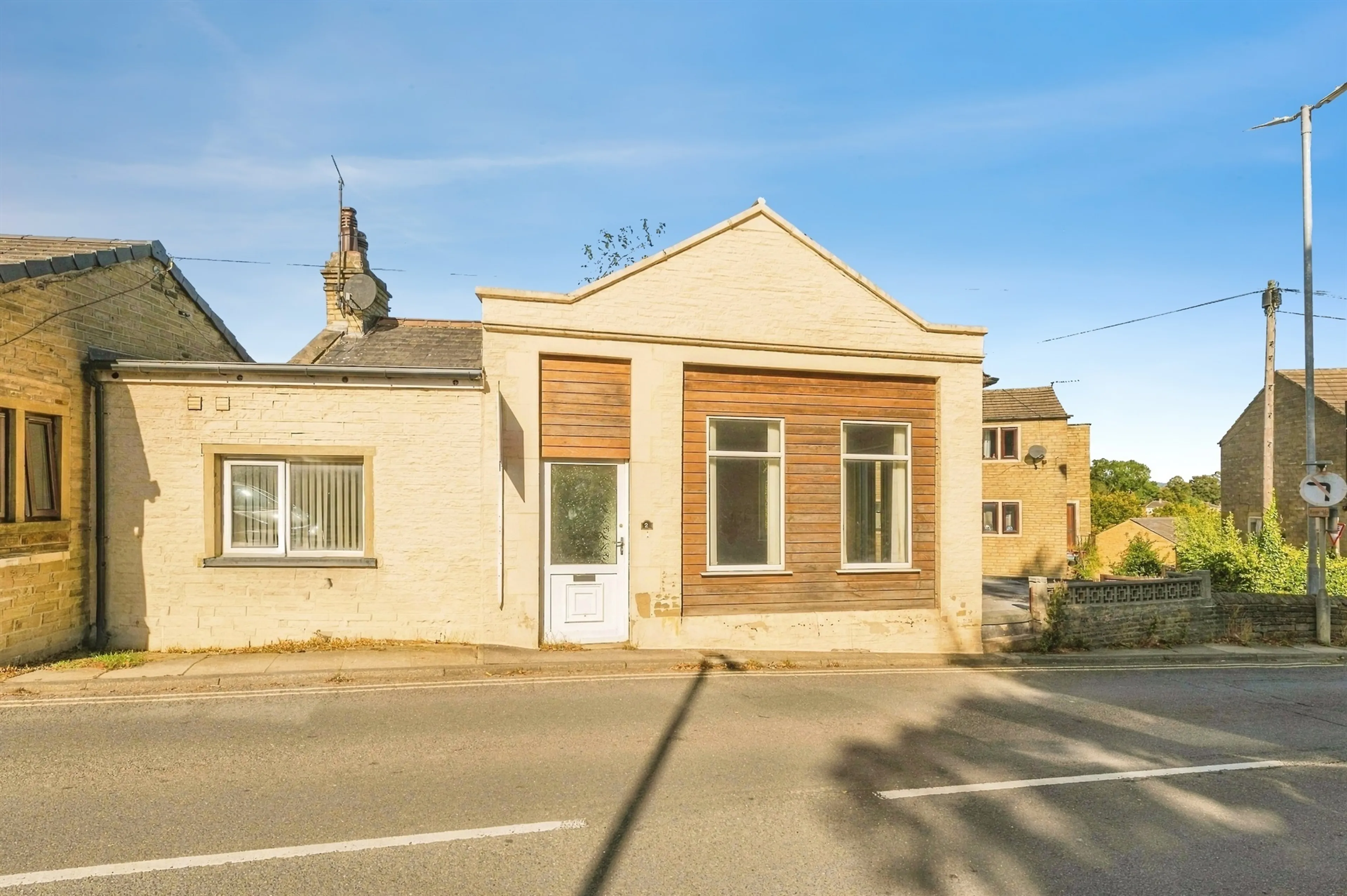 Property at Crowtrees Lane, Brighouse