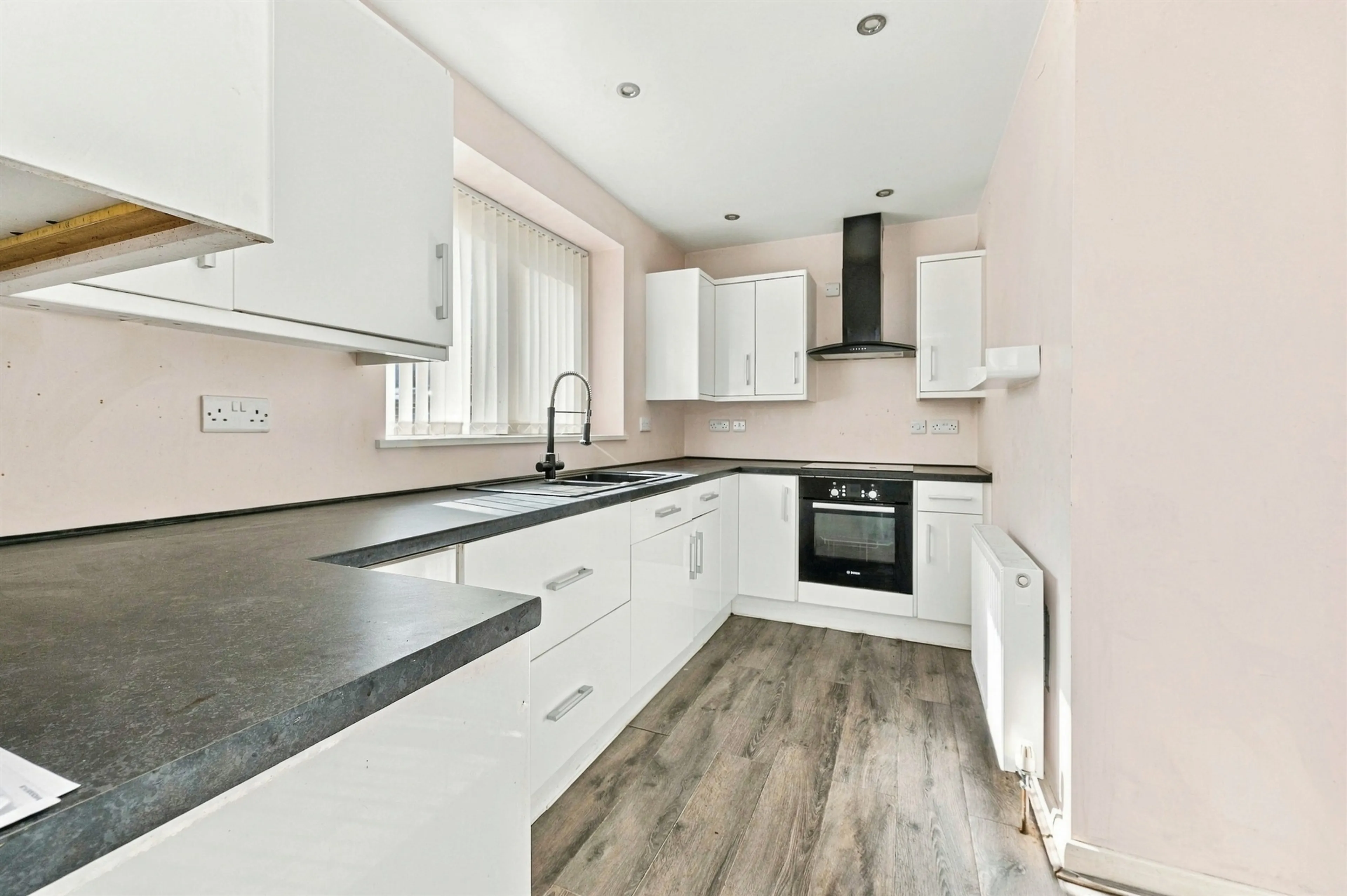 Property at Crowtrees Lane, Brighouse