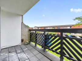 Coniston Close, LONDON photo
