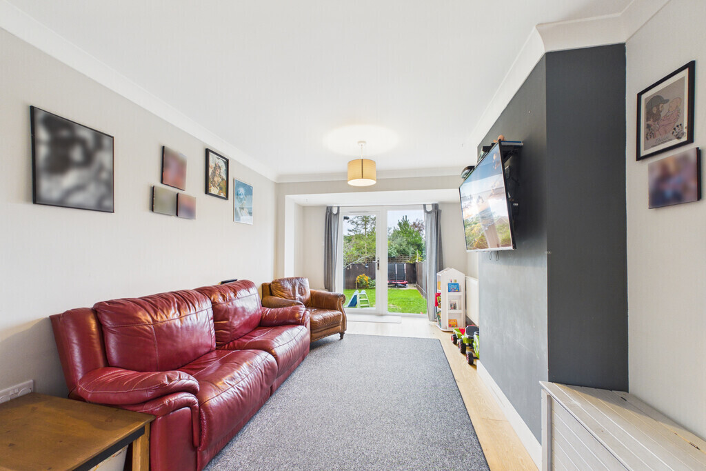 Queens Drive, Halesworth Image 2