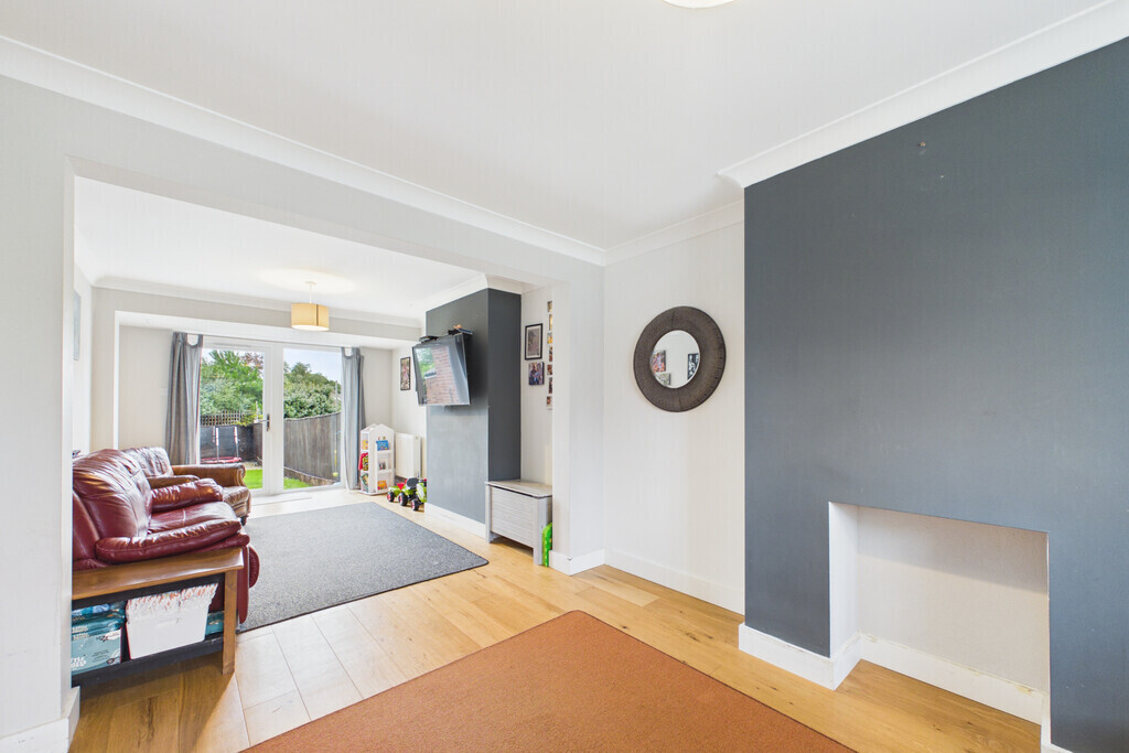Queens Drive, Halesworth Image 3