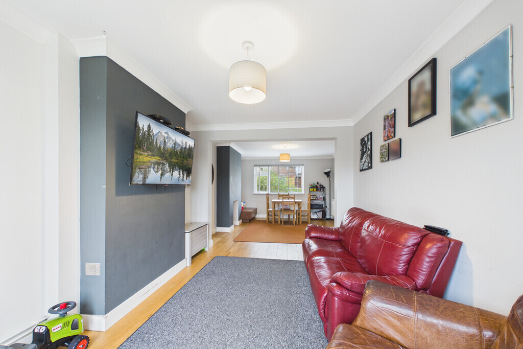 Queens Drive, Halesworth Image 7