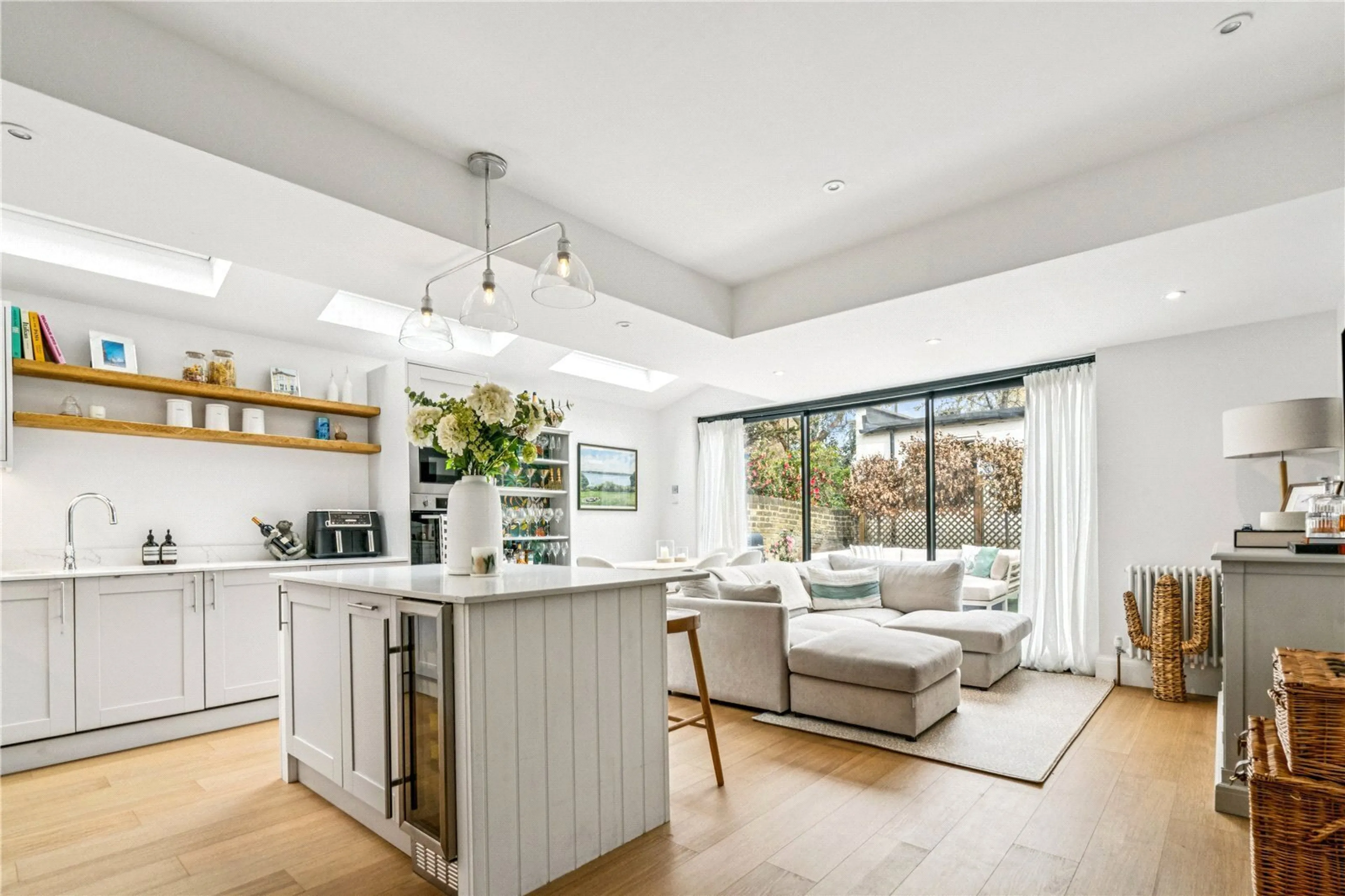 Property at Ballingdon Road, London, SW11