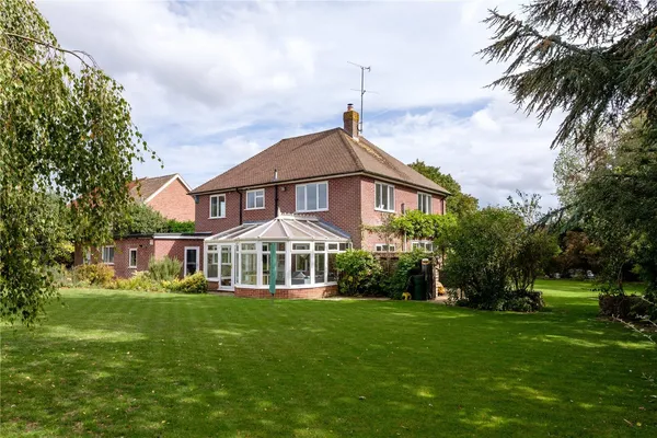 Bradford Road, Sherborne, DT9 photo 10