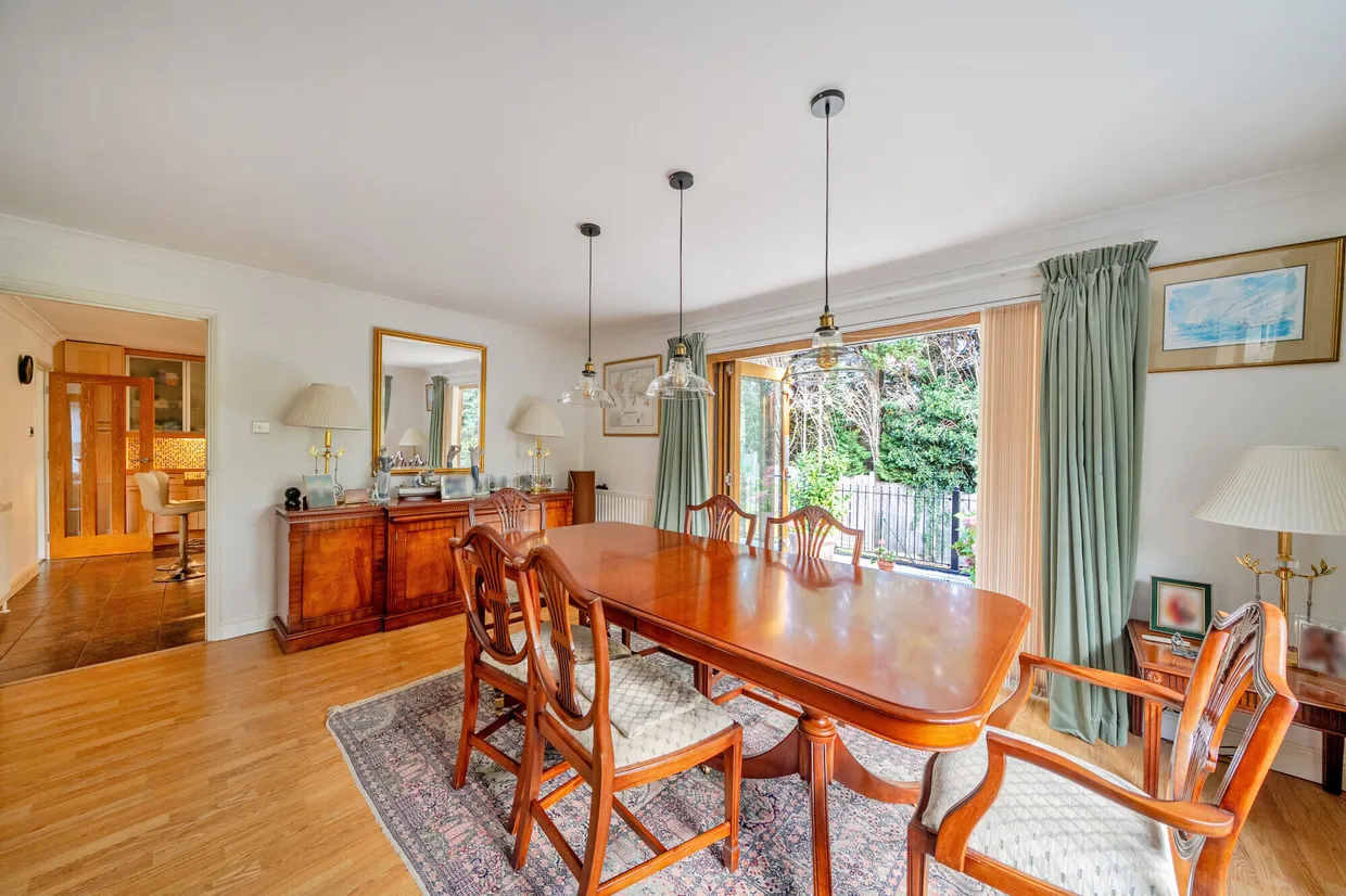 Birch Grove, Tadworth, KT20 photo 4