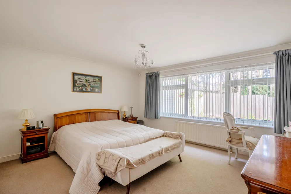 Birch Grove, Tadworth, KT20 photo 5
