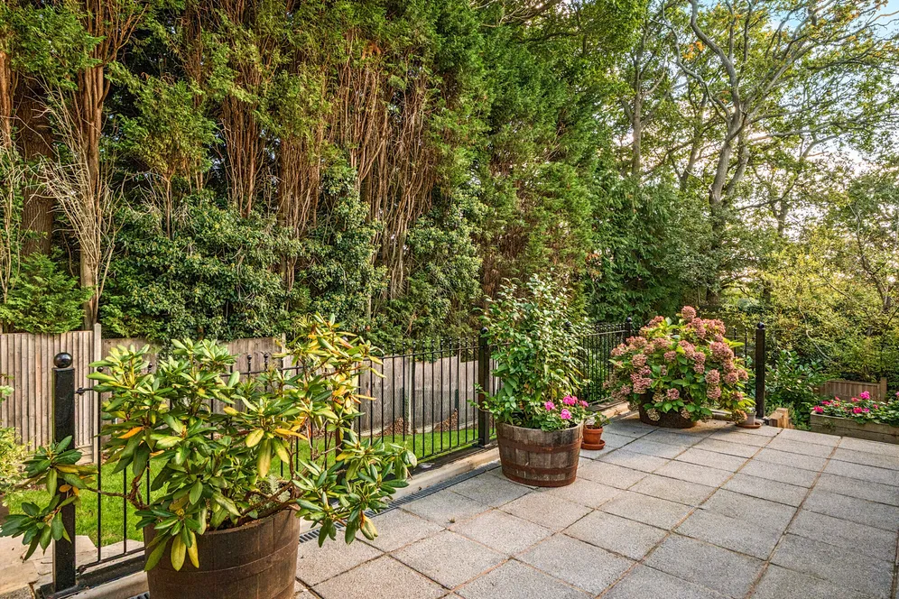 Birch Grove, Tadworth, KT20 photo 8