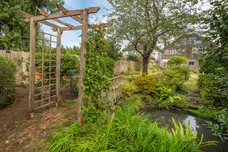 High Drive, New Malden, KT3 photo 16