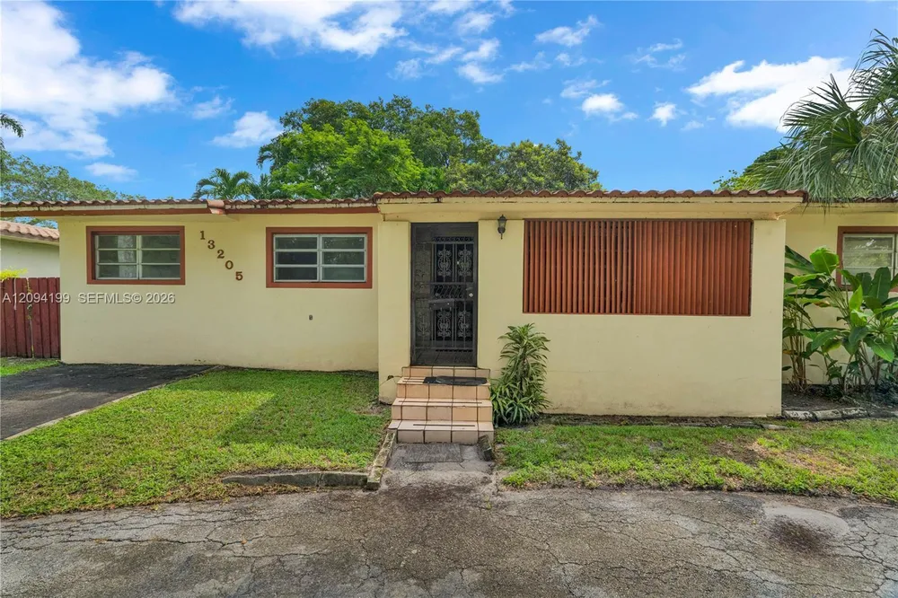 13205 NE 2nd Ave, North Miami, FL 33161