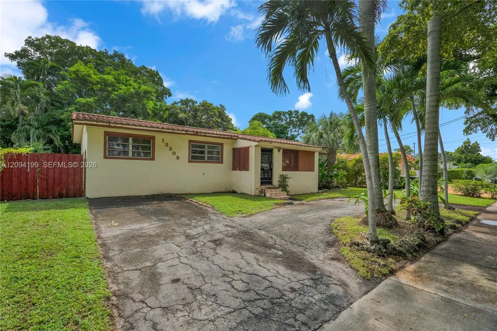 13205 NE 2nd Ave, North Miami, FL 33161