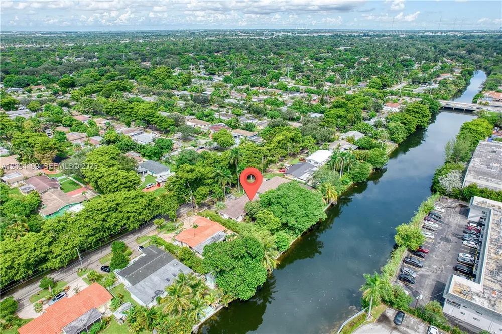 13205 NE 2nd Ave, North Miami, FL 33161