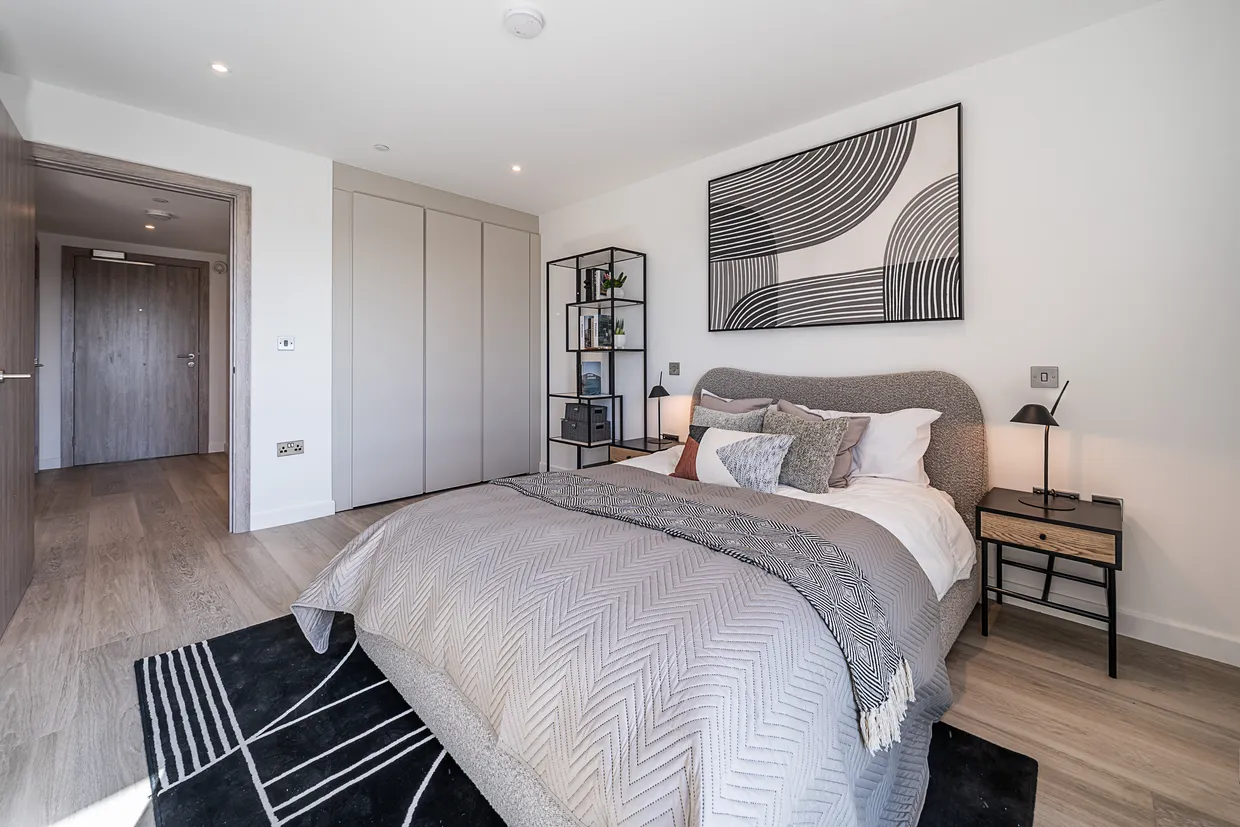 Plough Road, London, SW11 photo 3