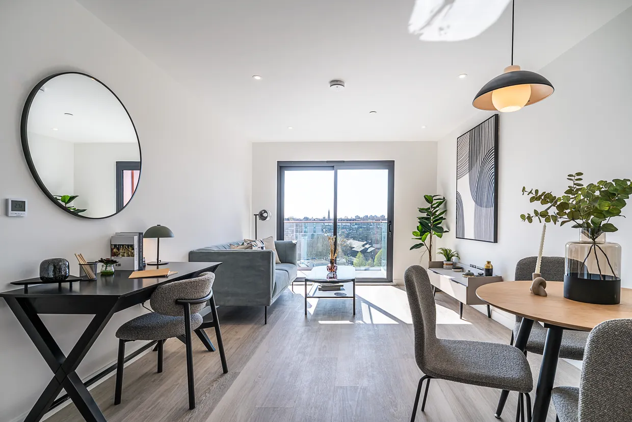 Plough Road, London, SW11 photo 9