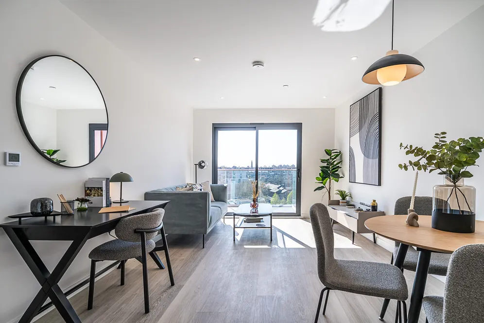 Plough Road, London, SW11 photo 9