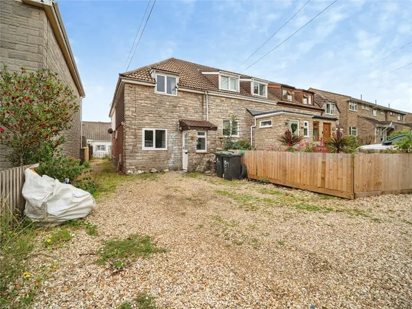 Littlemoor Road, Weymouth, DT3