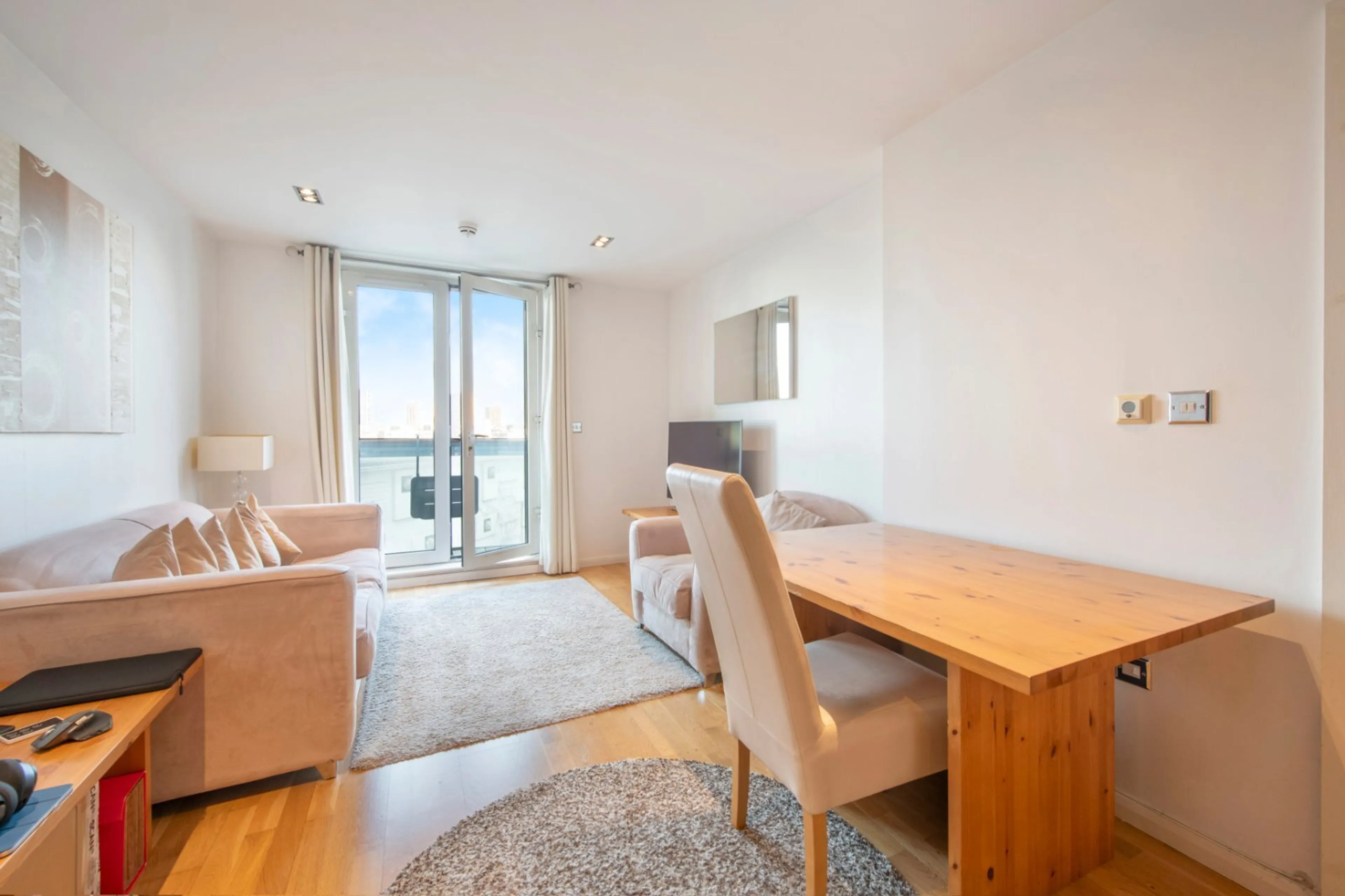 Property at City Tower, 3 Limeharbour, London, E14