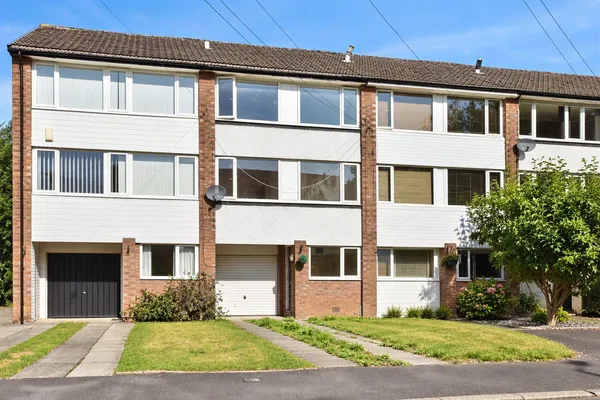 Basle Close, Bramhall, Stockport, Gre...