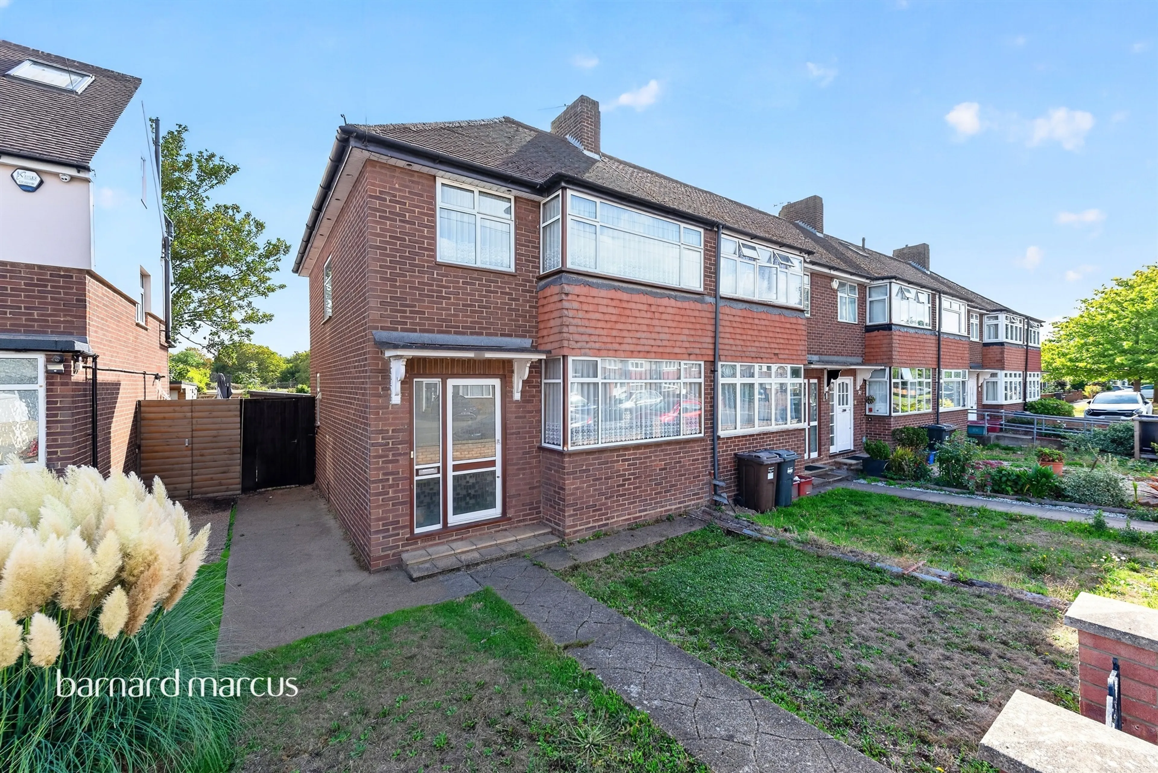 Property at Harvest Road, Feltham